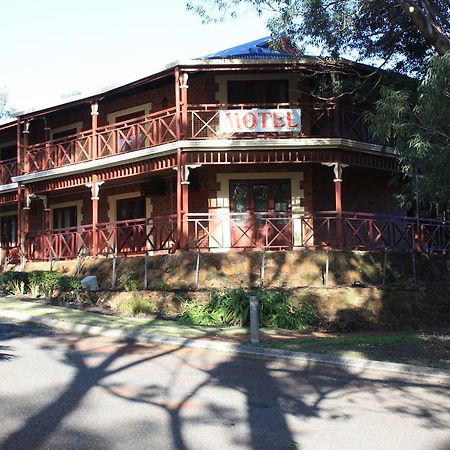 Heritage Country Motel Perth Exterior photo