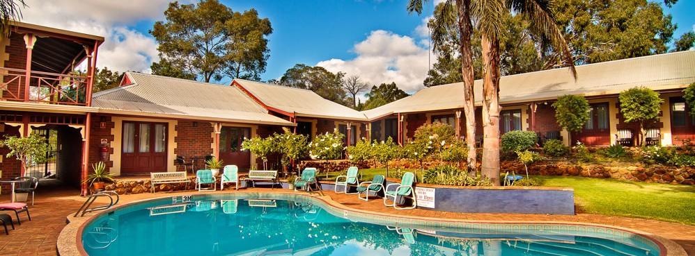 Heritage Country Motel Perth Exterior photo